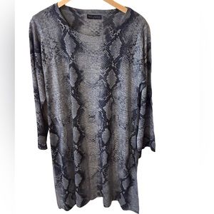 Nally & Millie Midi Dress - Long Sleeved - Gray Design - Small